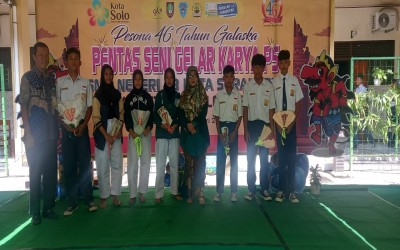 Siswa SMP Negeri 13 kembali mengukir prestasi dalam ajang lomba Popda Tahun 2025