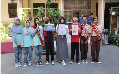 Gerakan Peduli dan Berbudaya Lingkungan Hidup di Sekolah (PBLHS) di SMP N 13 Surakarta